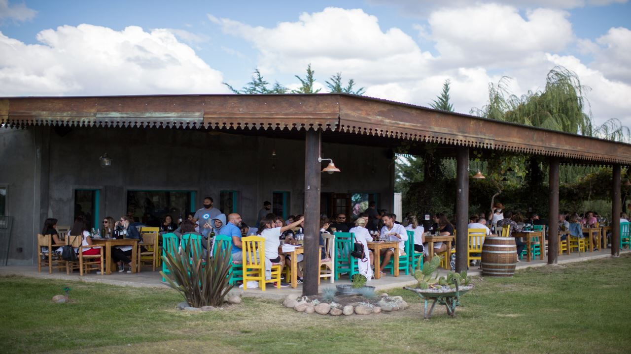 Wine Tour And Tasting At La Azul Boutique Winery (2)